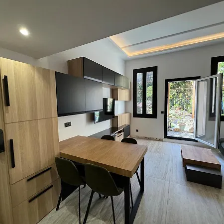Apartment Elegant With Mezzanine, Center *