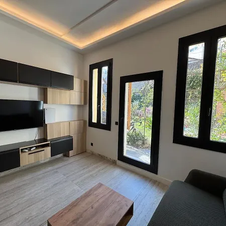Apartment Elegant With Mezzanine, Center *
