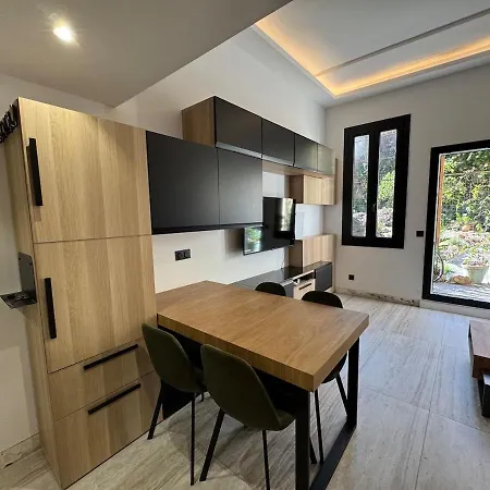 Elegant With Mezzanine, Center * Antibes